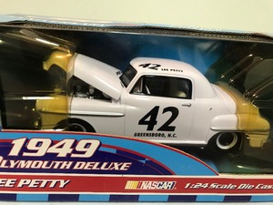lot 378 image: 1999 NASCAR Racing Champions 50th Anniversary 1949 Plymouth Deluxe Lee Petty #42 124.