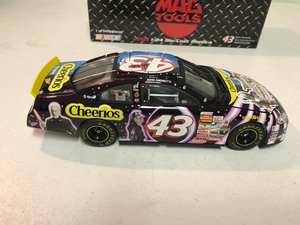 lot 385 image: NASCAR 2002 Team Caliber Mac Tools John Andretti #43 Dodge Star Wars Episode II Attack of the Clone  scale 124