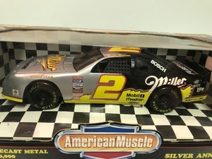 lot 389 image: 1996 ERTL collectible 118 scale Rusty Wallace #2 Miller Thunderbird 25th Silver Anniversary die cast car