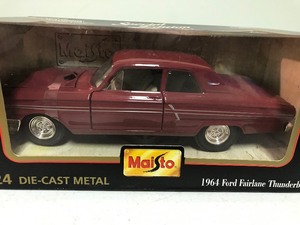 lot 394 image: Maisto Special Edition 1964 Ford Fairlane Thunderbolt 124 scale die cast car