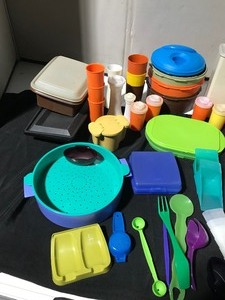 lot 346 image: Vintage Tupperware utensils and more