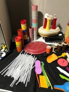 lot 351 image: Lot of vintage Tupperware