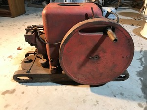 lot 423 image: Vintage 1 12 to 2 12 H.P. Type LB Engine