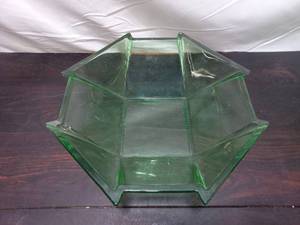 lot 53 image: Vintage Green Bowl