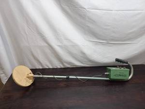 lot 67 image: Vintage Compass Yukon Model 76B Metal Detector