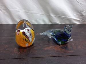 lot 76 image: Hand Blown Glass Paperweight And Walrus