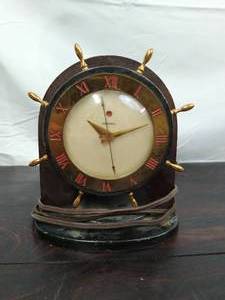 lot 46 image: Old Telechron Clock