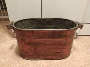 lot 35 image: Vintage Copper Boiler Washtub