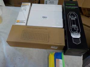 lot 66 image: 25 w LED Grow Light, Spray Bottles ...