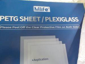 lot 68 image: 20 Sheets Clear Plexiglass 8 x 10...