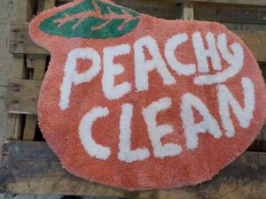 lot 71 image: Peachy Clean Bath Rug and Sign...