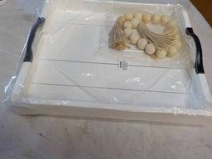 lot 76 image: Graze Wood Serving Tray 14 x 12 x 2...
