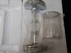lot 116 image: Crystal Candle Centerpiece...