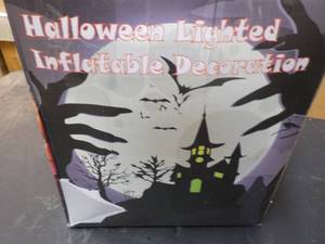 lot 117 image: Halloween Lighted Inflatable Decora...