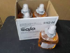 lot 36 image: 4 - 42 oz Jugs GOJO Luxury Handwash...