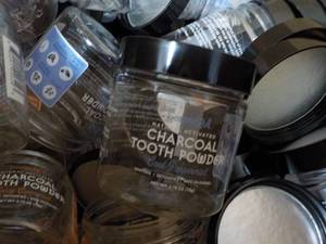 lot 45 image: 25 Empty 2.75 Plastic Jars with Lid...