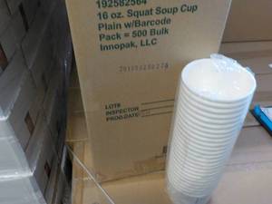 lot 137 image: Box of 500 - 16 oz Soup Cups...