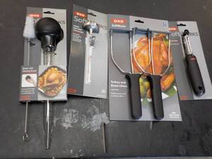 lot 206 image: 4 OXO Products...