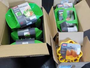 lot 212 image: Case of each OXO 3 Different Produc...