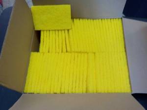 lot 216 image: 60 - 3 x 5Yellow Scrubbing Pads...