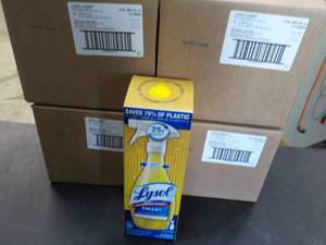 lot 222 image: 4 - 32 Count Boxes Lysol Smart Clea...