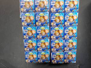 lot 246 image: 2 - 10 Packs Space Man Wonder Ball...