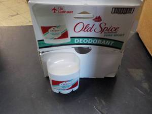 lot 257 image: 19 - .5 oz Old Spice Pure Sport Deo...