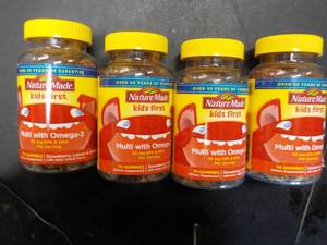lot 265 image: 4 - 70 Count Nature Made Kids First...