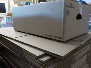 lot 320 image: 8 Extra Study Boxes with Handles...