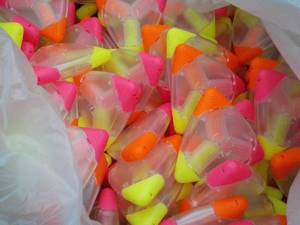 lot 326 image: Case of 300 Triangular Highlighters...