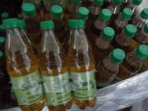 lot 335 image: 24 pack Seagrams Ginger Ale...