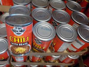 lot 394 image: 12 pack Steak N Shake Chili with Be...