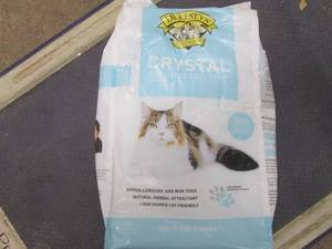 lot 190 image: 8 lb. Bag Dr. Elseys Crystal Cat L...