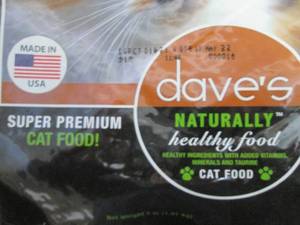 lot 197 image: 4 lb. Bag Daves Cat Food past bes...