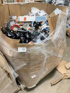 HUGE LOT of Plumbing Supplies, Towel Bars, Toilet Paper Holders, MOEN, DELTA and more..