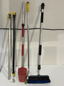 Spray Nozzles and Wash Brushes