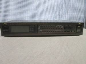 lot 5 image: (D-3) JVC SEA-RM20 Computerized Rem...