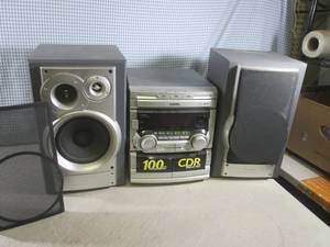 lot 29 image: (D-3) Philips FW930 Mini Hifi Stere...