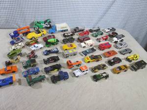 lot 44 image: (CSB) Assorted Toy Cars - Hot Wheel...