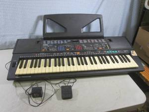 lot 51 image: (FS) Yamaha PSR-85 Keyboard with Pe...