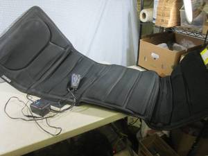lot 54 image: (EC1) Homedics Body Massage Pad wit...