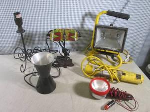 lot 90 image: (F-0) Assorted Work Lights and Lamp...