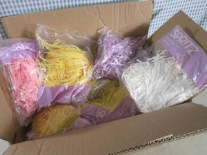lot 134 image: (EW6) Case of 36 Bags Easter Grass ...