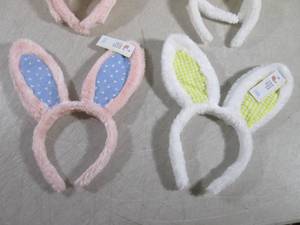 lot 138 image: (CSB) Lot of 12 Plush Bunny Ears 6 ...