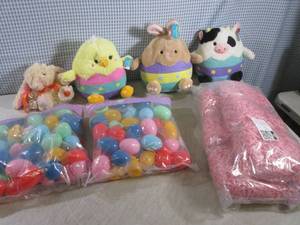 lot 143 image: (D-2T) Assorted Easter...
