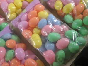 lot 145 image: (EW6) 6 Bags of 48 Plastic Easter E...