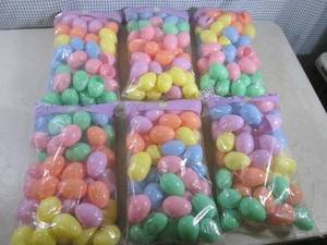 lot 148 image: (EW6) 6 Bags of 48 Plastic Easter E...