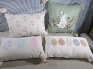 lot 157 image: (EW3) 4 Assorted Bunny and Eggs Thr...