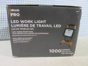 lot 195 image: (EC1) Woods Pro LED Work Light 1,00...