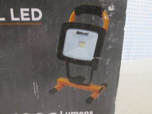 lot 197 image: (EC1) Woods Pro LED Work Light 1,00...